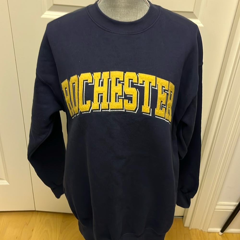 University of Rochester Sweatshirt Sz L